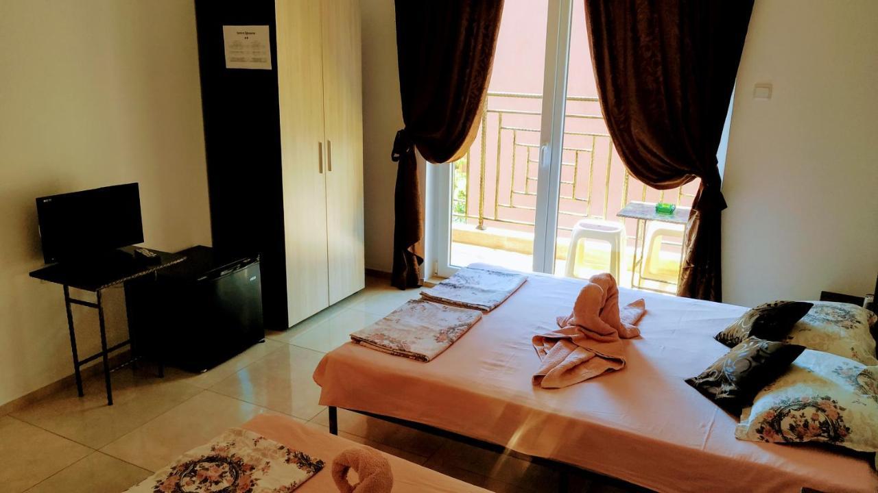 Dracena Guesthouse Ravda ภายนอก รูปภาพ