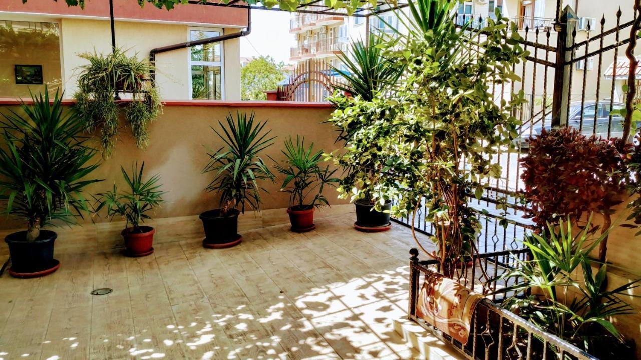 Dracena Guesthouse Ravda ภายนอก รูปภาพ