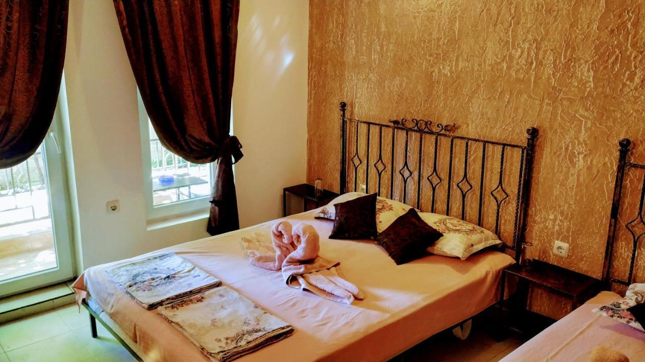 Dracena Guesthouse Ravda ภายนอก รูปภาพ