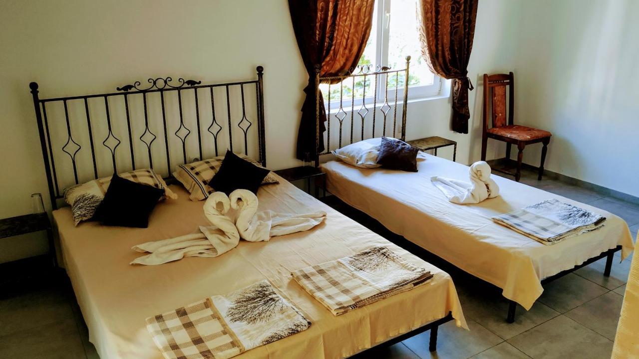 Dracena Guesthouse Ravda ภายนอก รูปภาพ