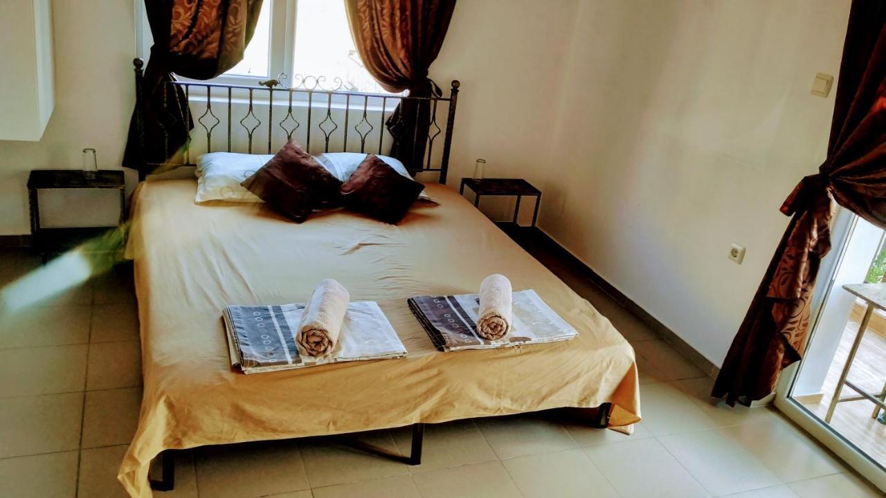 Dracena Guesthouse Ravda ภายนอก รูปภาพ