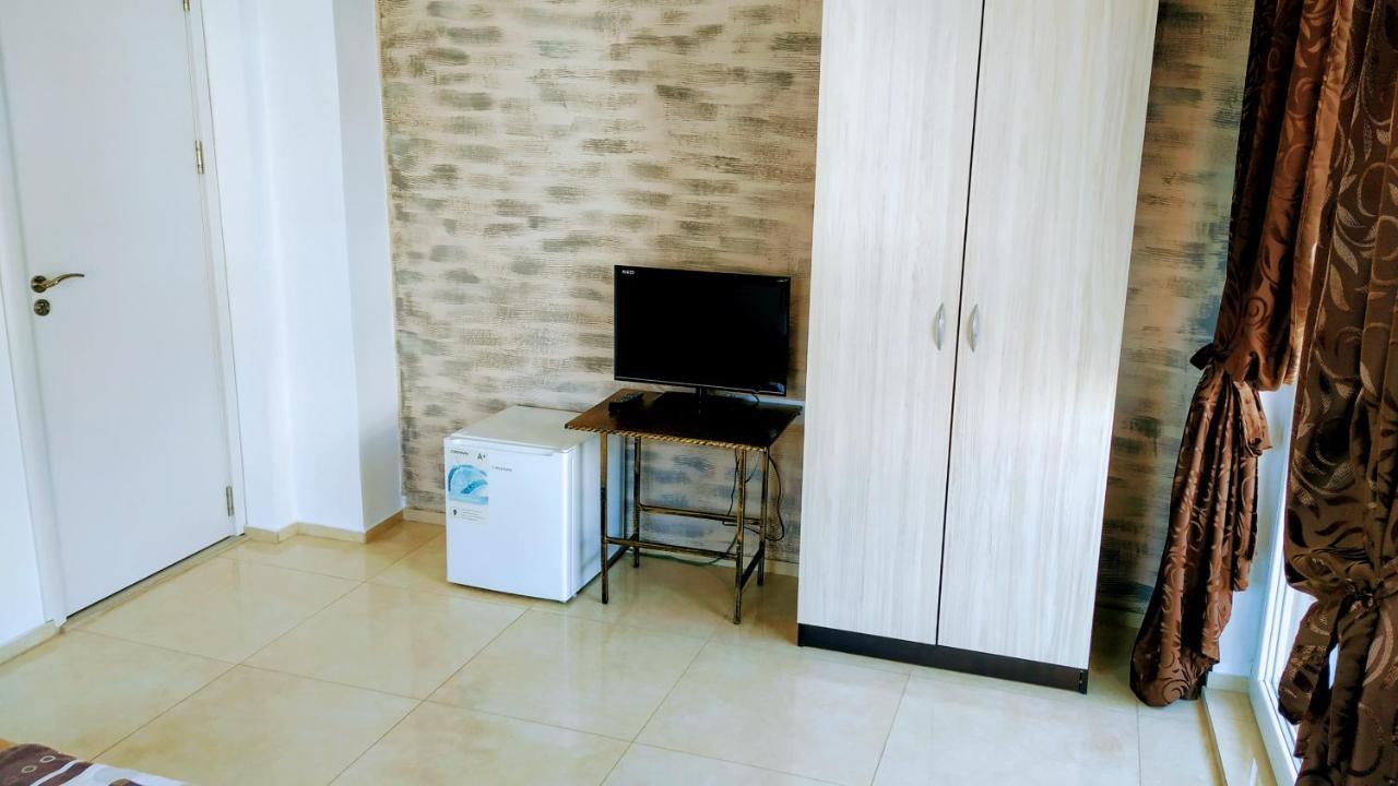 Dracena Guesthouse Ravda ภายนอก รูปภาพ
