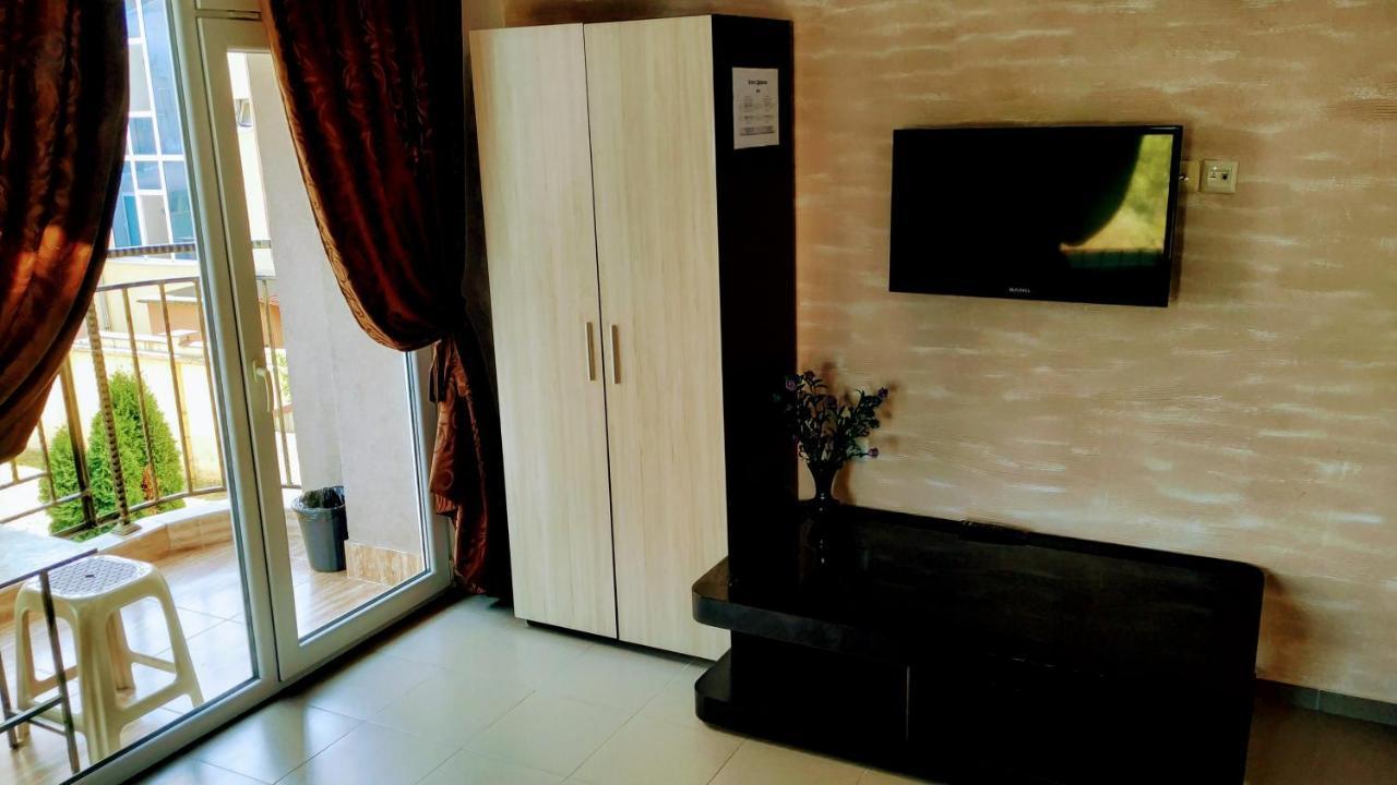 Dracena Guesthouse Ravda ภายนอก รูปภาพ