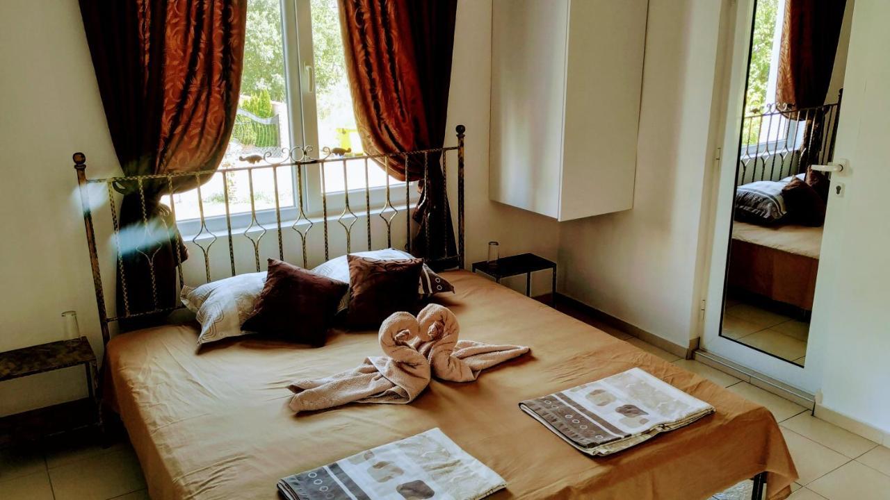 Dracena Guesthouse Ravda ภายนอก รูปภาพ