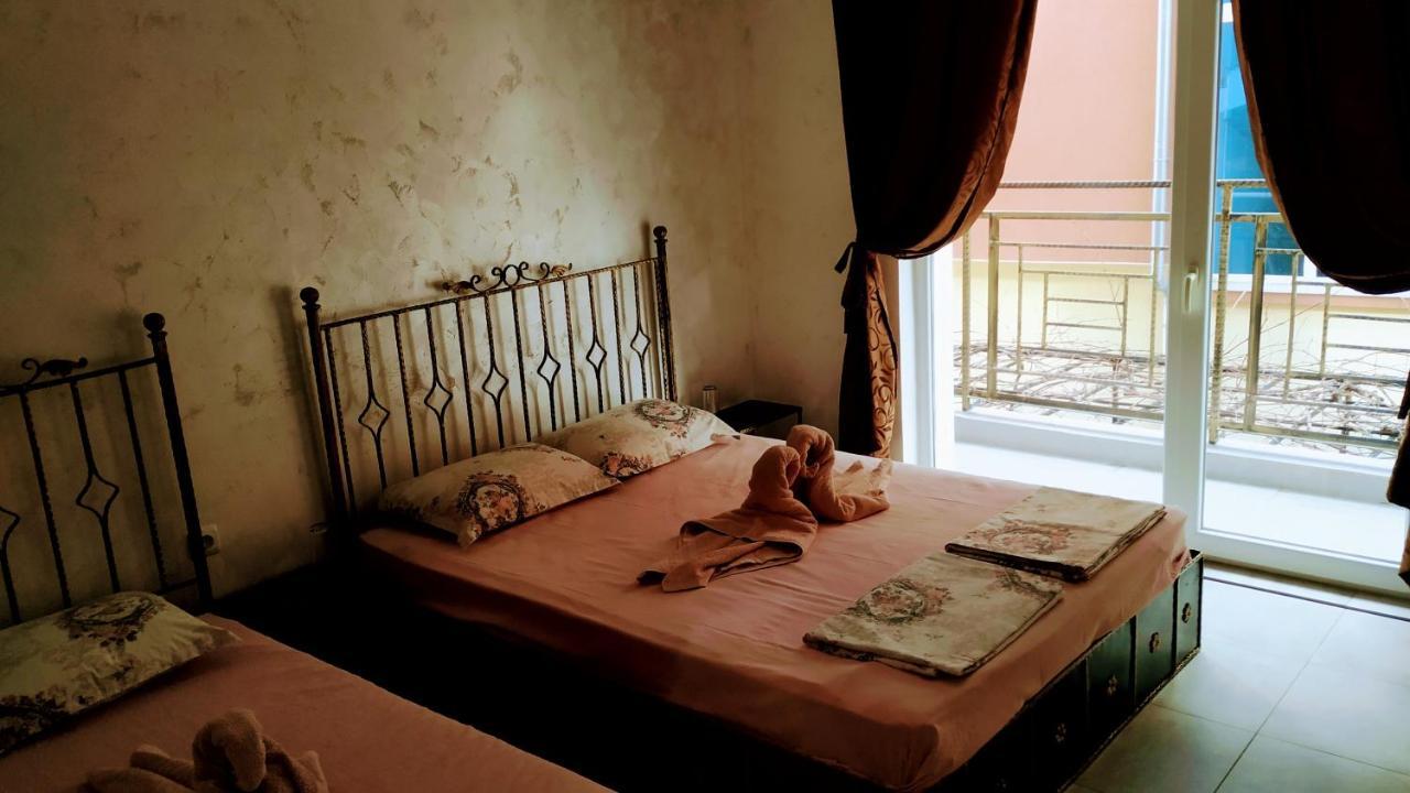 Dracena Guesthouse Ravda ภายนอก รูปภาพ