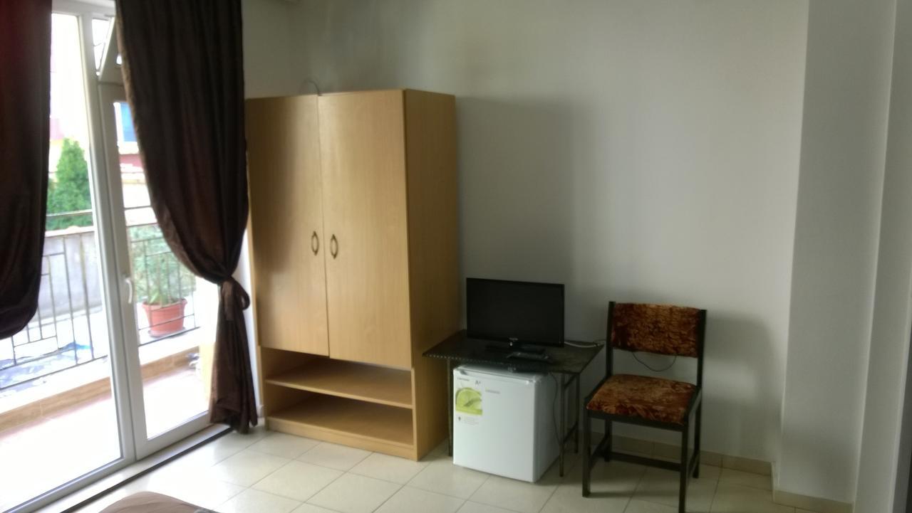 Dracena Guesthouse Ravda ภายนอก รูปภาพ