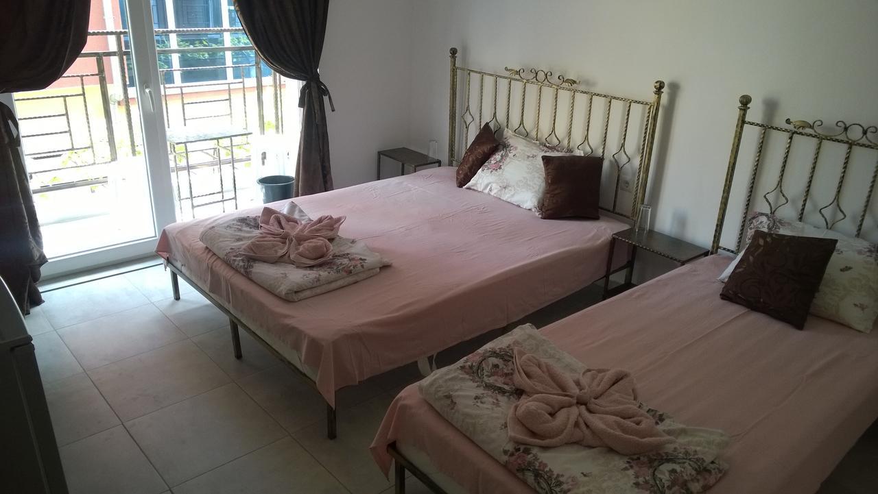 Dracena Guesthouse Ravda ภายนอก รูปภาพ