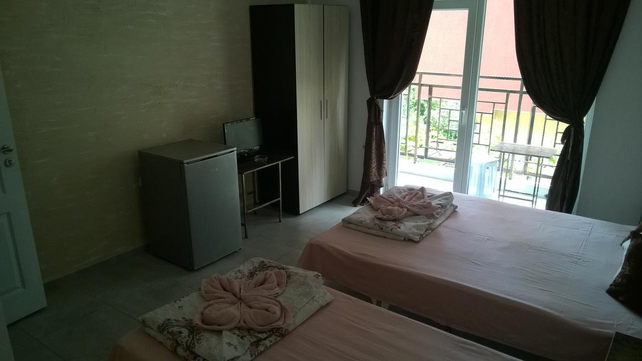 Dracena Guesthouse Ravda ภายนอก รูปภาพ